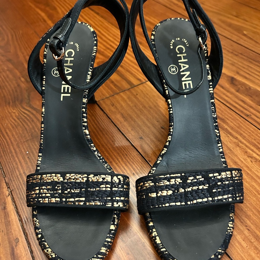 CHANEL Black and Gold Tweed Sandals